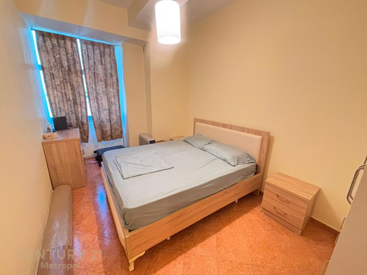 APPARTAMENTO 2+1 IN AFFITTO PRESSO L'EX ULTIMA STAZIONE, TIRANA NUOVA!