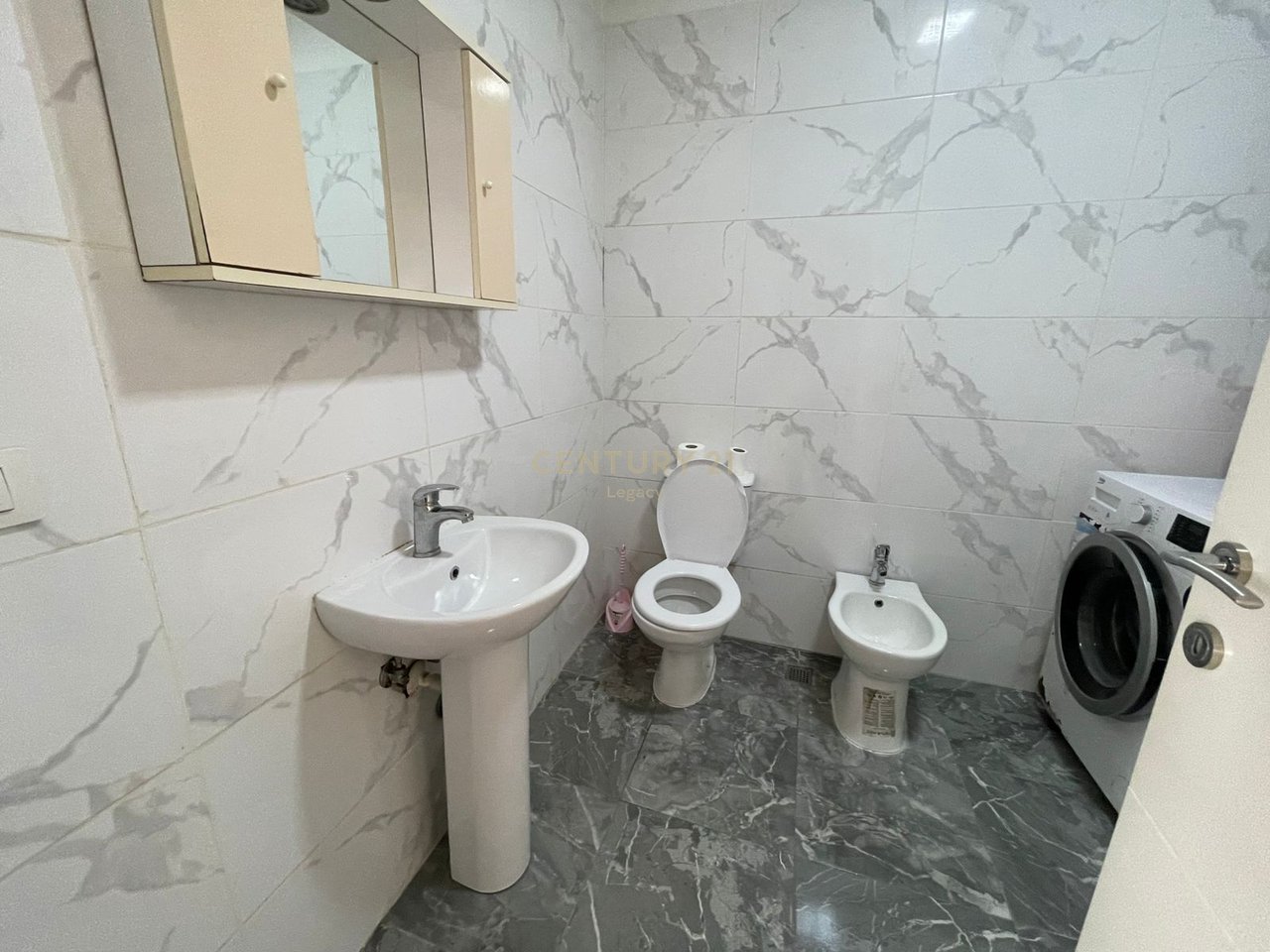 🏡 APARTMENT 1+1 FOR RENT – OPPOSITE EUROPA BAKERY