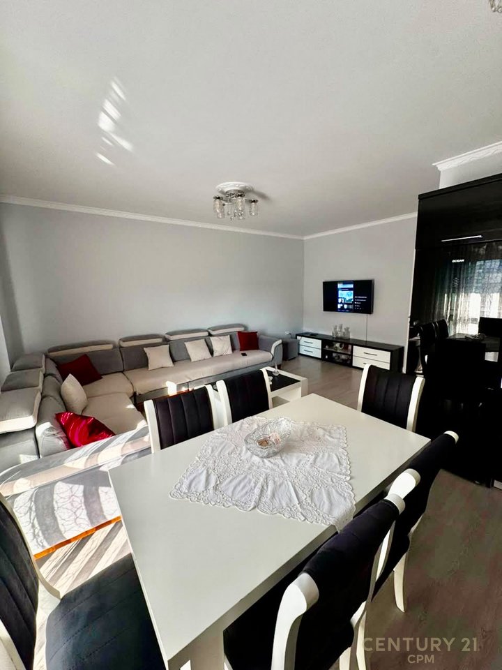 NE ZONEN E ASTIRIT JAPIM ME QIRA APARTAMENT 2+1