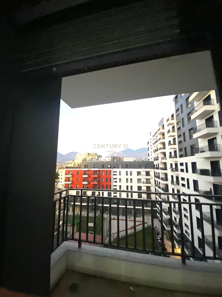 Appartamento / Ufficio 3+1+2 in affitto Viale Nuovo, Complesso Ndregjoni