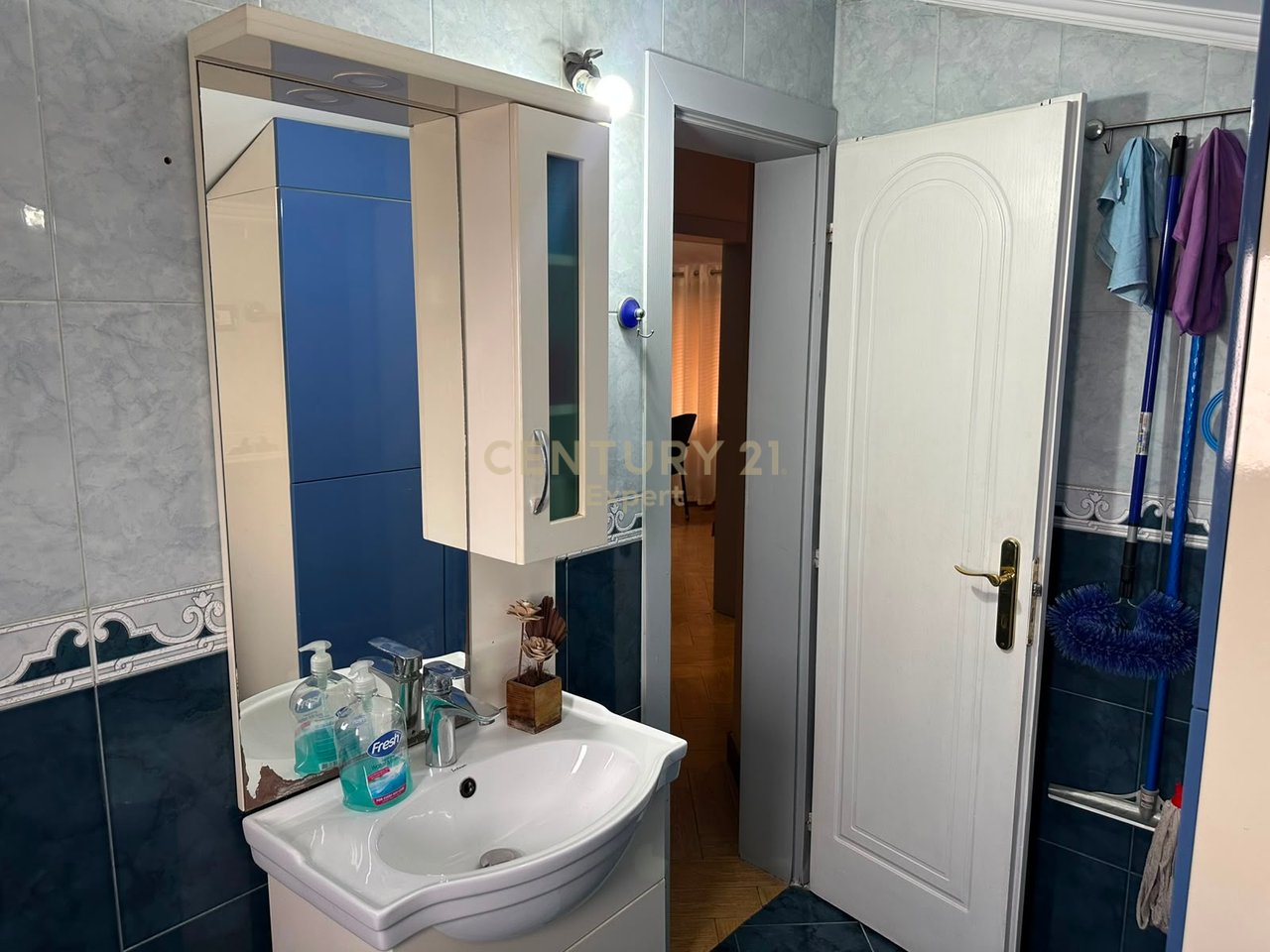 Apartament 2+1+3 | Ish-Fusha e Aviacionit