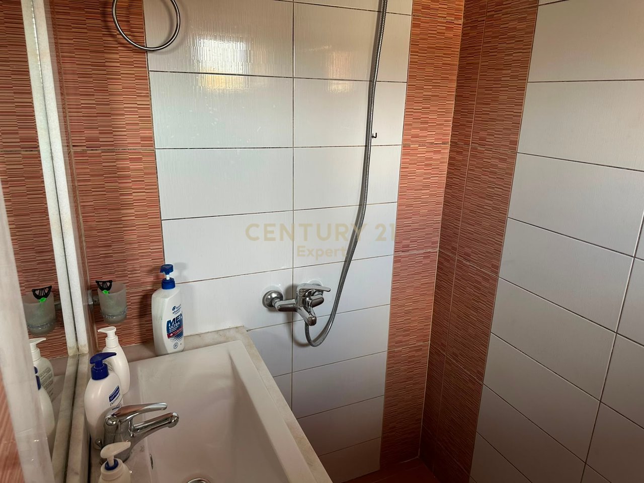 Apartament 2+1+3 | Ish-Fusha e Aviacionit