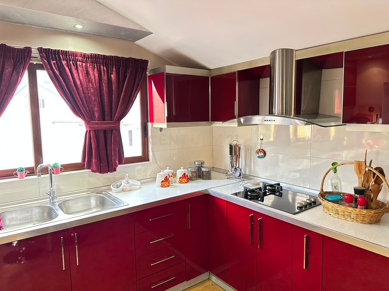 Apartament 2+1+3 | Ish-Fusha e Aviacionit