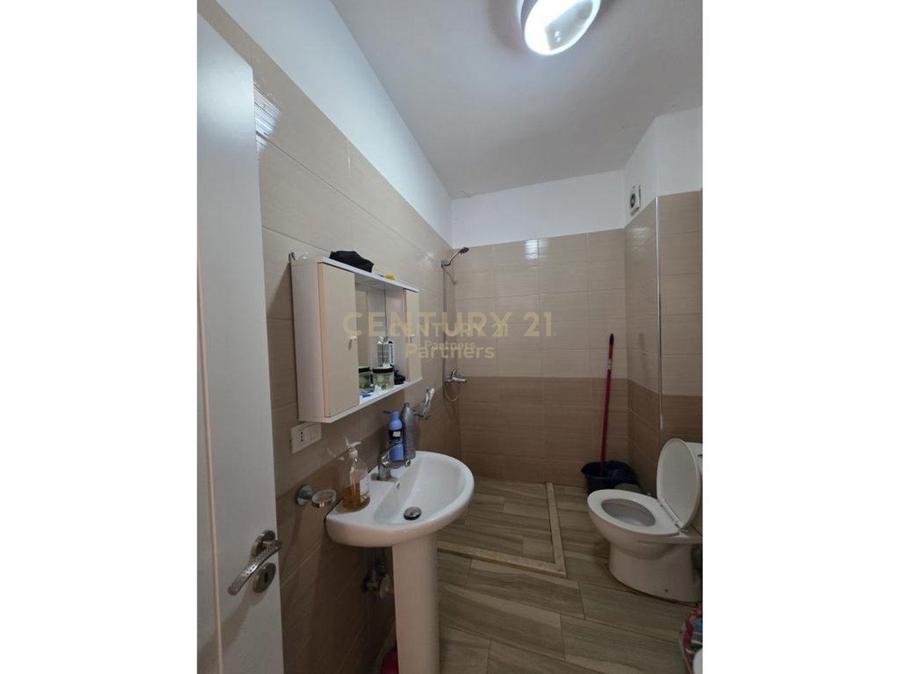 🏡VENDESI APPARTAMENTO 1+1 PRESSO RESIDENZA CITY VIEW, SHKOZË – TIRANA