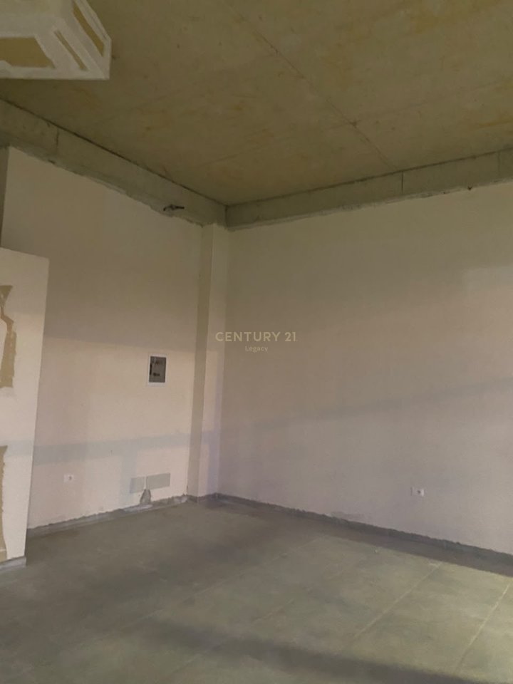 AMBIENTE COMMERCIALE IN AFFITTO NUOVO BOULEVARD, COMPLESSO NDREGJONI