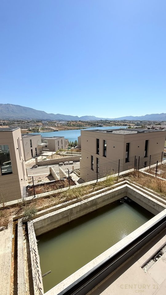 WE SELL AN INDIVIDUAL VILLA WITH A POOL AT LAKESHORE RESIDENCES