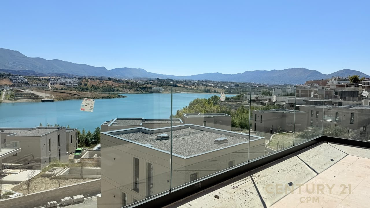 WE SELL AN INDIVIDUAL VILLA WITH A POOL AT LAKESHORE RESIDENCES