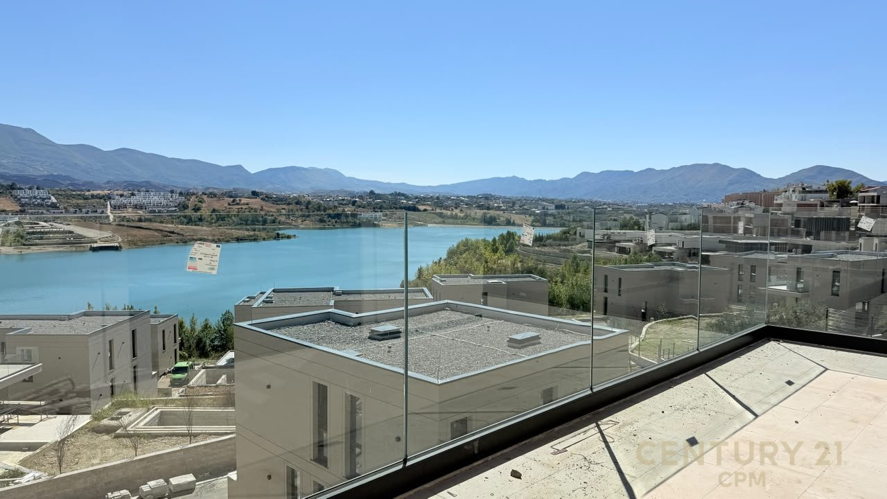 WE SELL AN INDIVIDUAL VILLA WITH A POOL AT LAKESHORE RESIDENCES