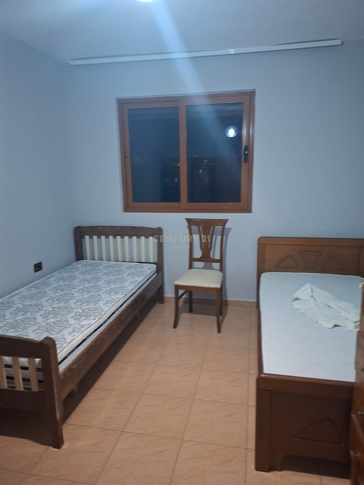 Apartament 3+1 per qira , Prane Shkolles "Osman Myderizi"