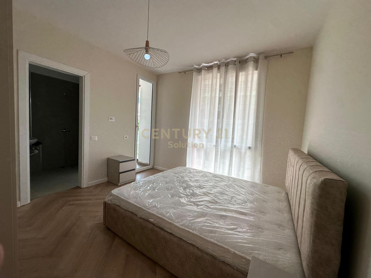 FOR RENT APARTMENT 2+1+2+PARKING SPOT AT PHARMACY 10 !!