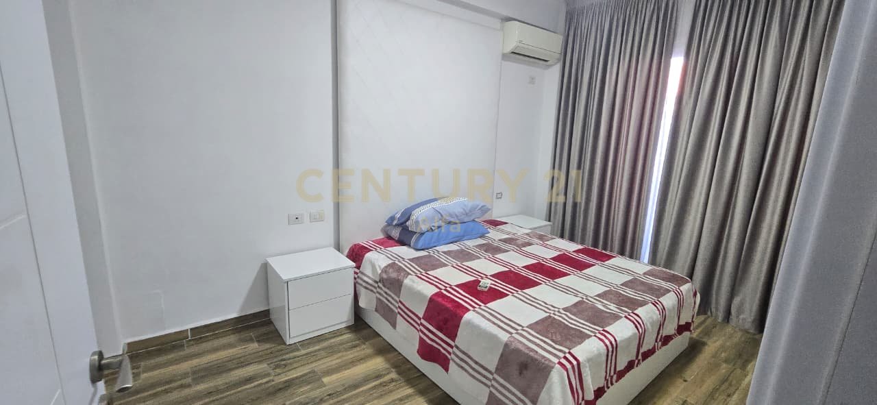 Apartament me qira 3+1+3 + nje post parkimi pranë Kompleksit Delijorgji