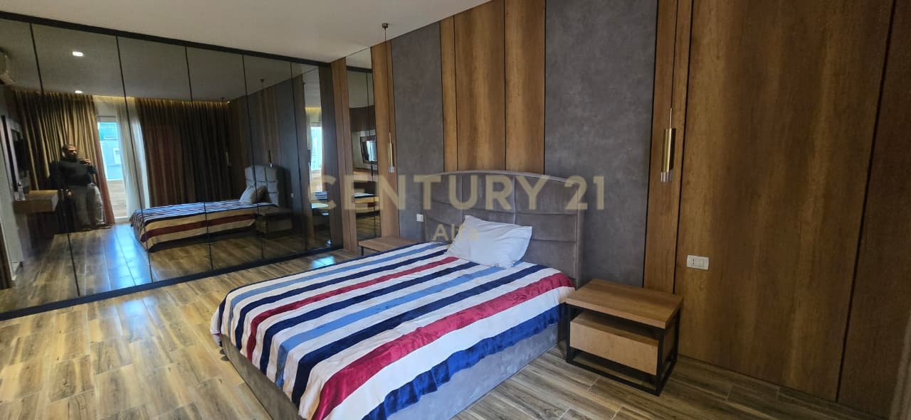 Apartament me qira 3+1+3 + nje post parkimi pranë Kompleksit Delijorgji