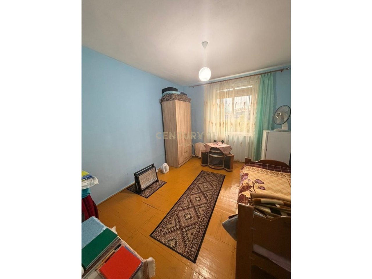 ULET CMIMI‼️
SHESIM, APARTMENT NE PAZARI I RI ‼️150,000 €