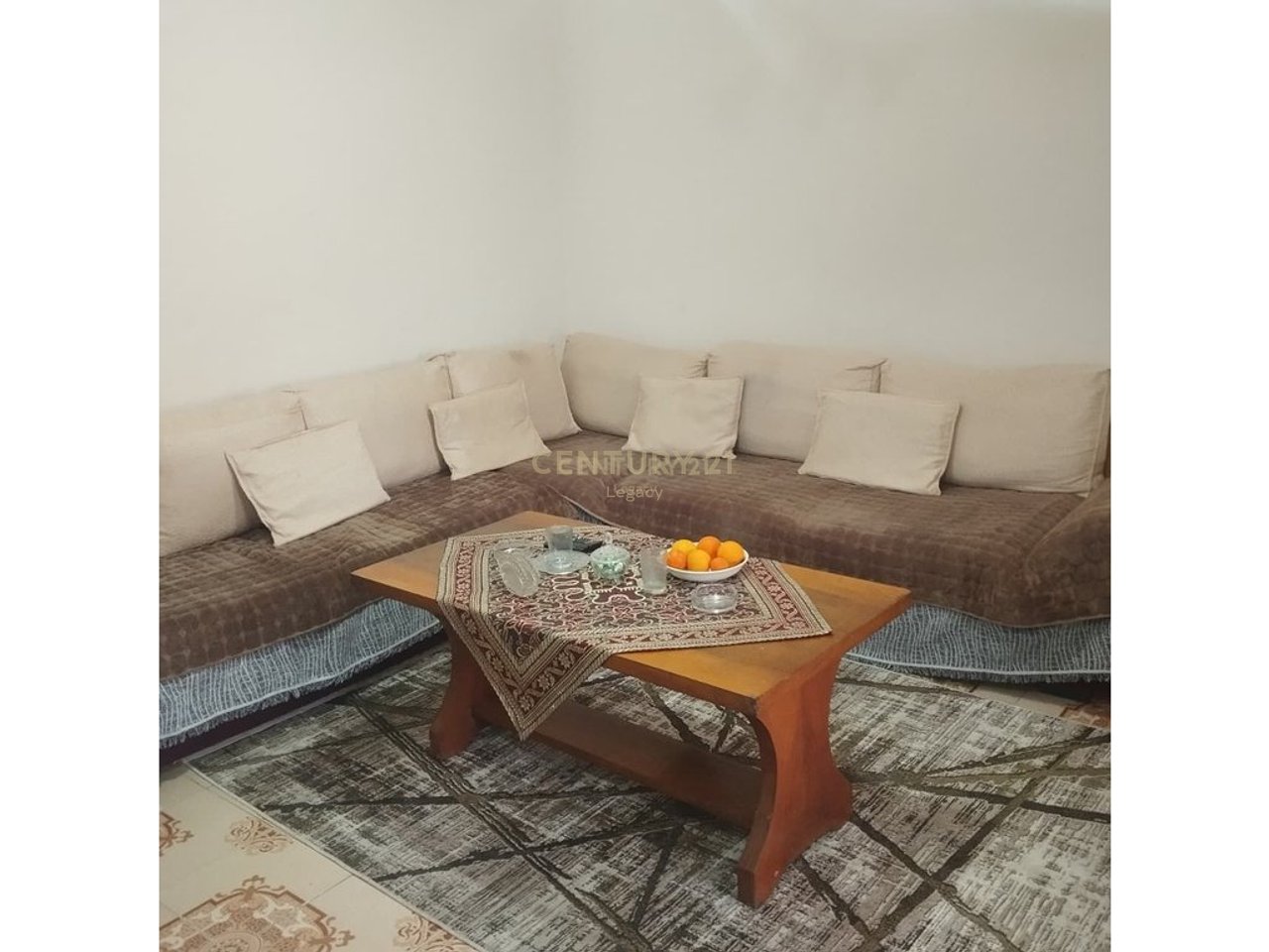 ULET CMIMI‼️
SHESIM, APARTMENT NE PAZARI I RI ‼️150,000 €
