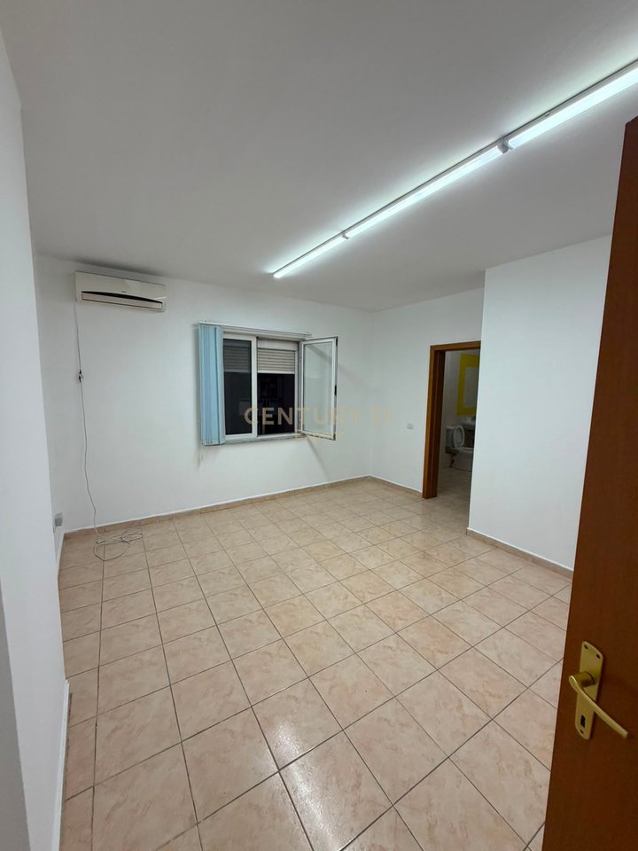 Apartment 2+2 for office rent at Wilson Square