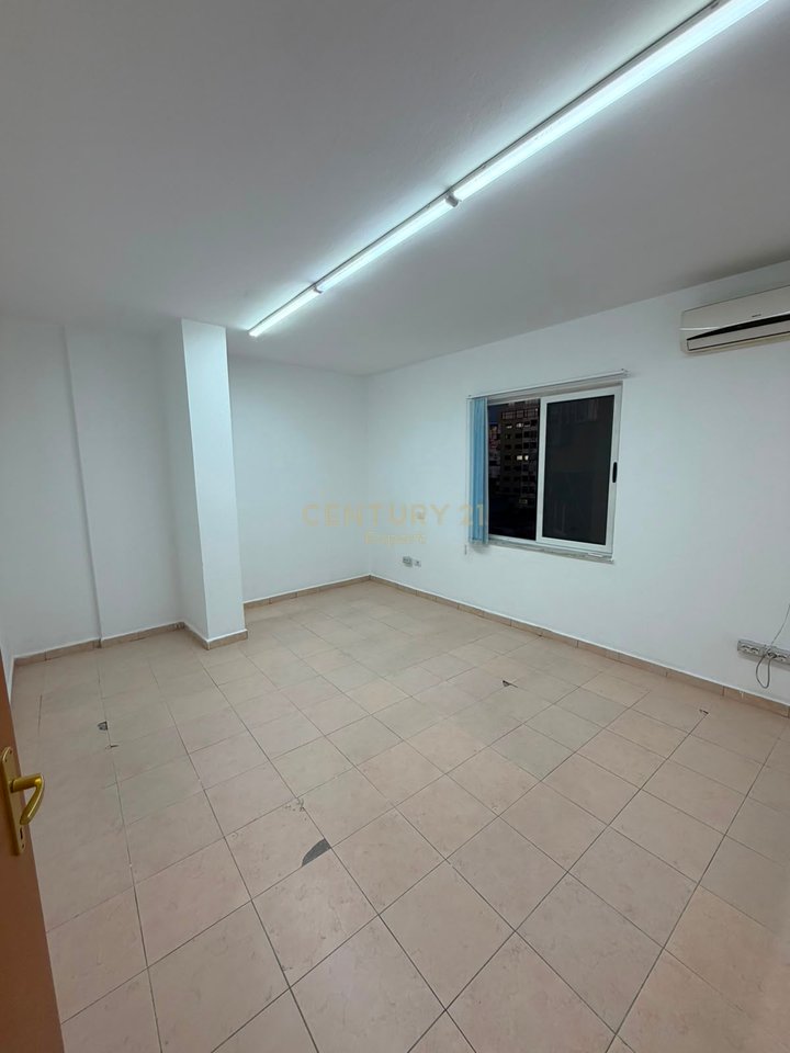 Apartment 2+2 for office rent at Wilson Square