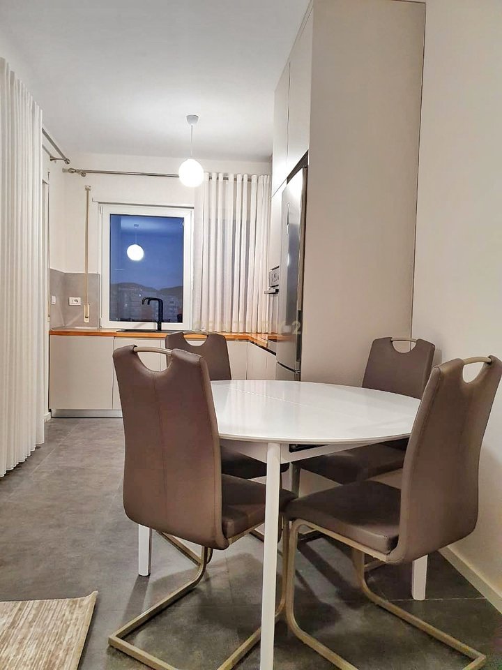 APARTAMENT 2+1+2 ME VEND PARKIMI 🅿️ | PËR SHITJE!