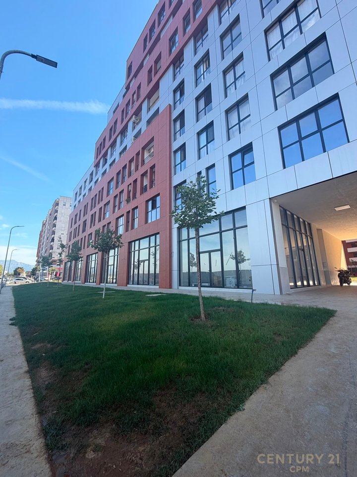 Urban Gate, shop for sale – Astir