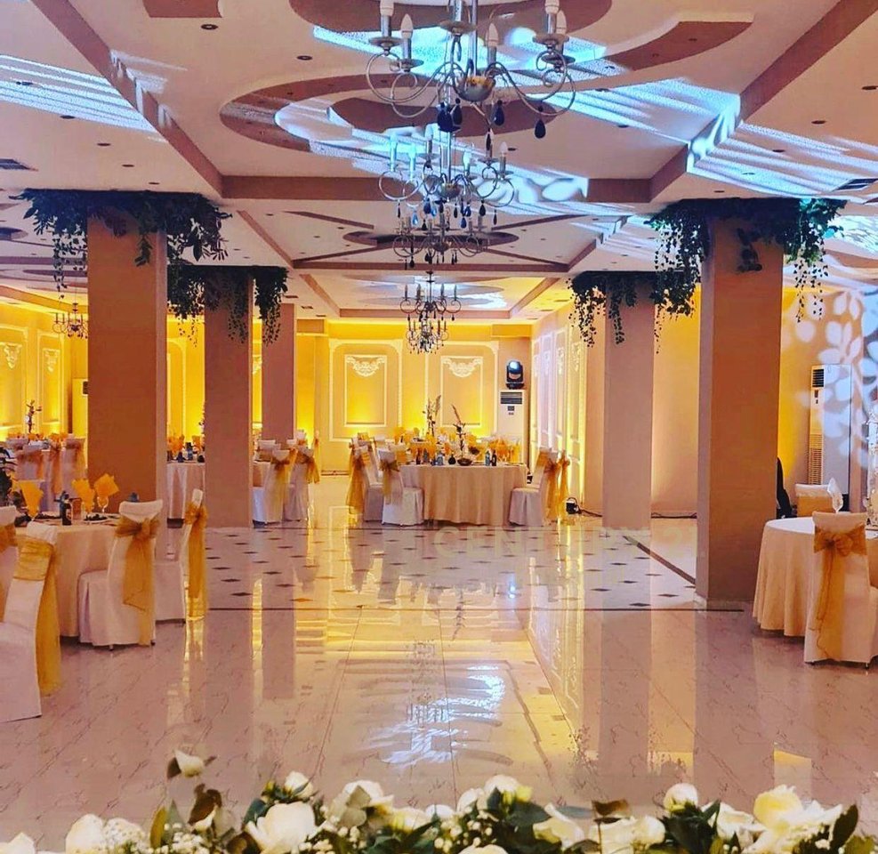 Resort in Vendita a Vaqarr (Piscina &amp; Sala Eventi)