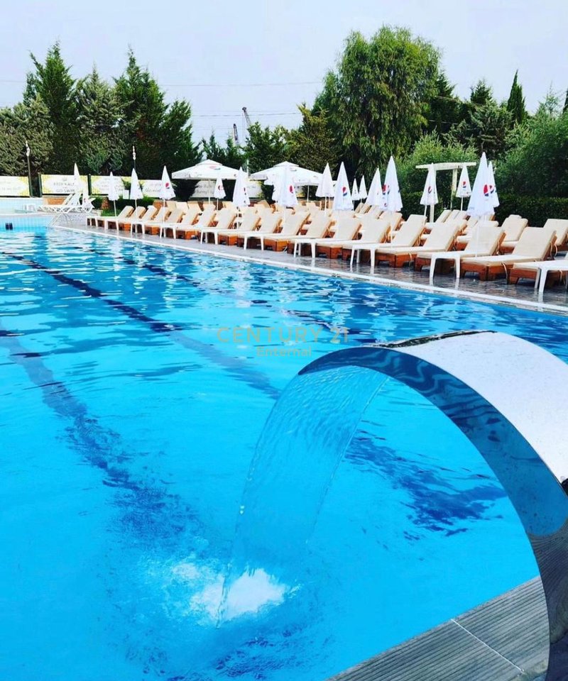 Resort in Vendita a Vaqarr (Piscina &amp; Sala Eventi)