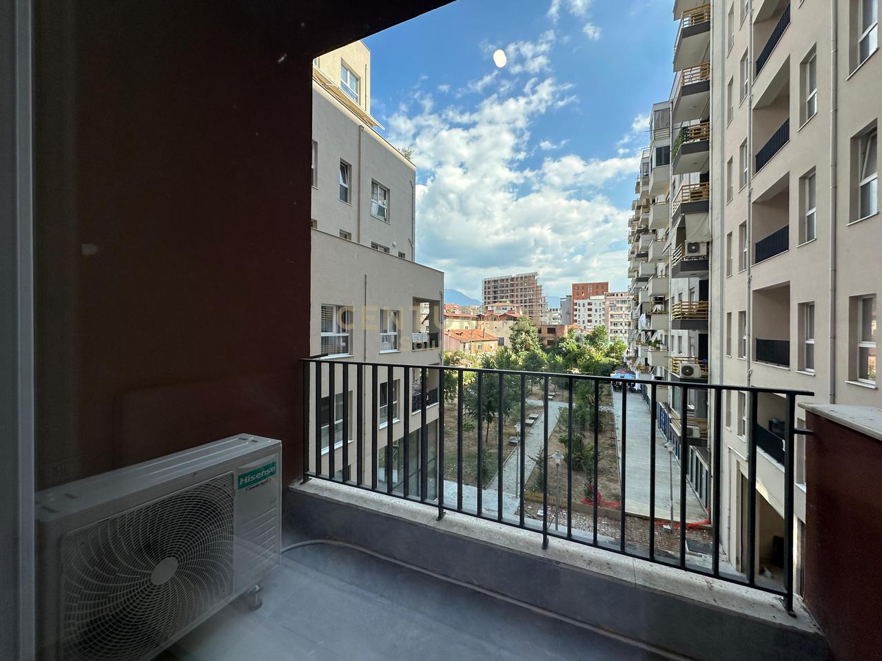 APARTAMENT 1+1 PER QIRA , KOMPLEKSI AURA!