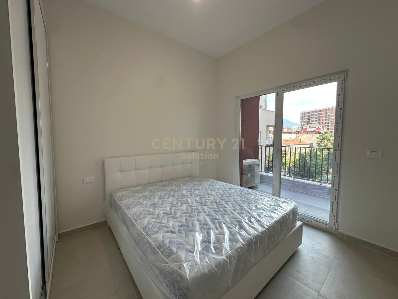 APARTAMENT 1+1 PER QIRA , KOMPLEKSI AURA!