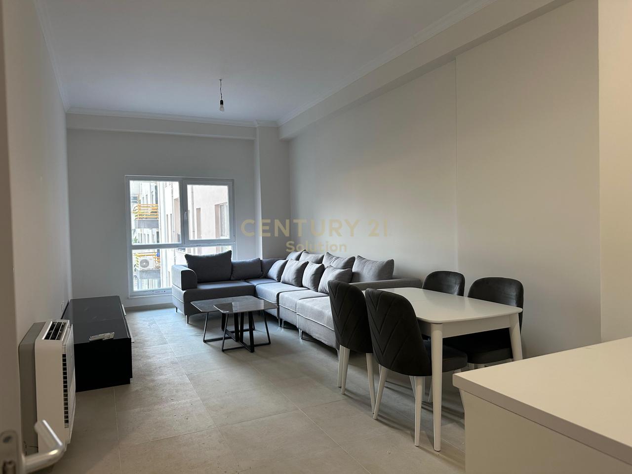 APARTAMENT 1+1 PER QIRA , KOMPLEKSI AURA!