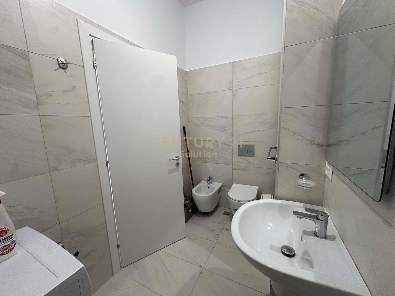 APARTAMENT 1+1 PER QIRA , KOMPLEKSI AURA!