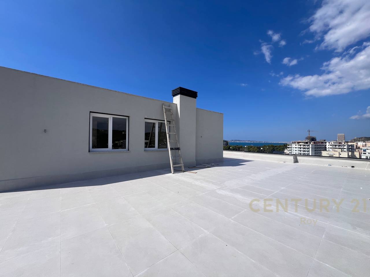 SHITET PENTHOUSE 2+1+2 , "NË REZIDENCËN VM", NË GOLEM!