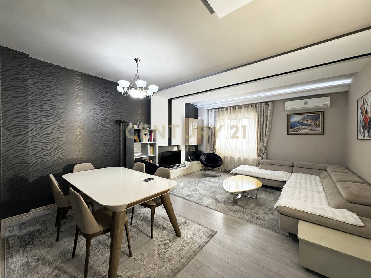 Vendesi Appartamento 4+1+2 a Fresk – Arredamento Moderno