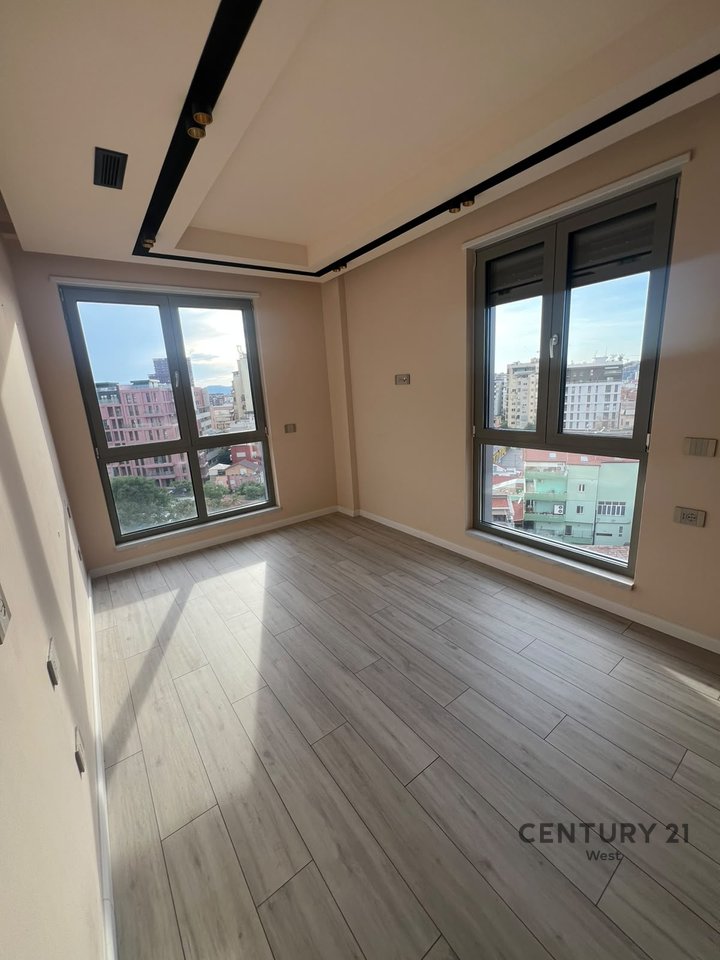 Locale per uffici in affitto – 2+1+2, Vicino al Centro
