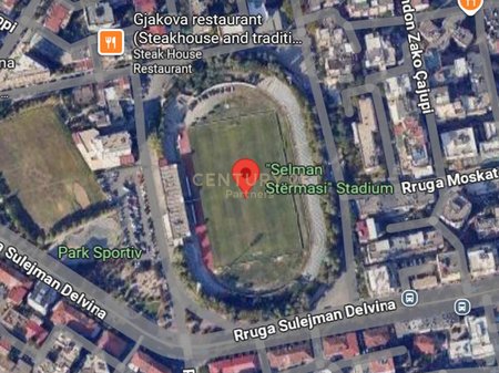 COMMERCIAL UNIT FOR SALE WITH HIGH DEVELOPMENT POTENTIAL, DINAMO STADIUM