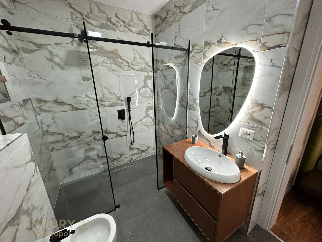 MODERN APARTMENT 2+1+2 FZ COMPLEX, DRY LAKE!