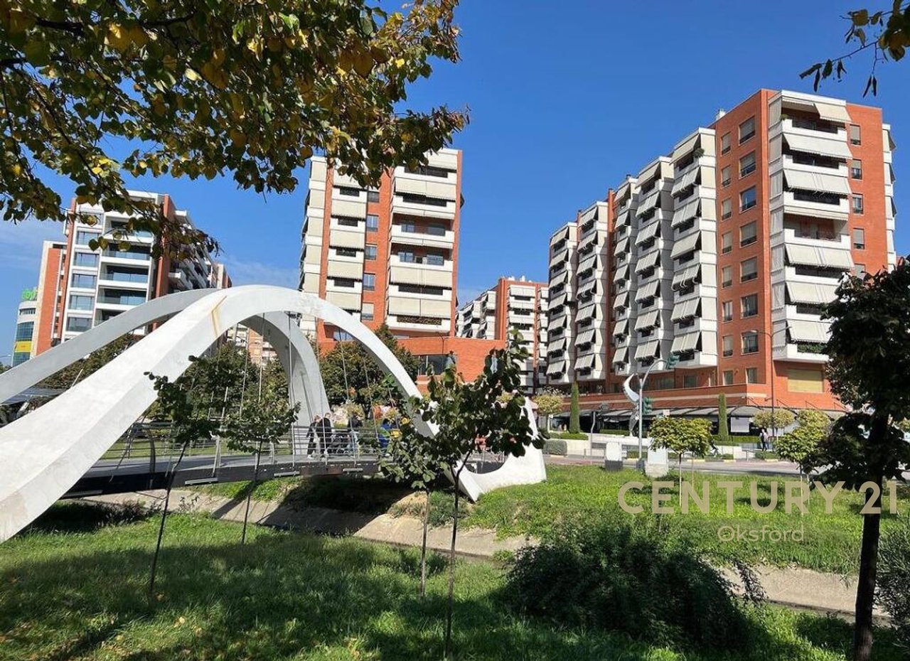 Affittasi Appartamento Moderno 2+1+Veranda+Posto Auto, nel Complesso Deliorgji!