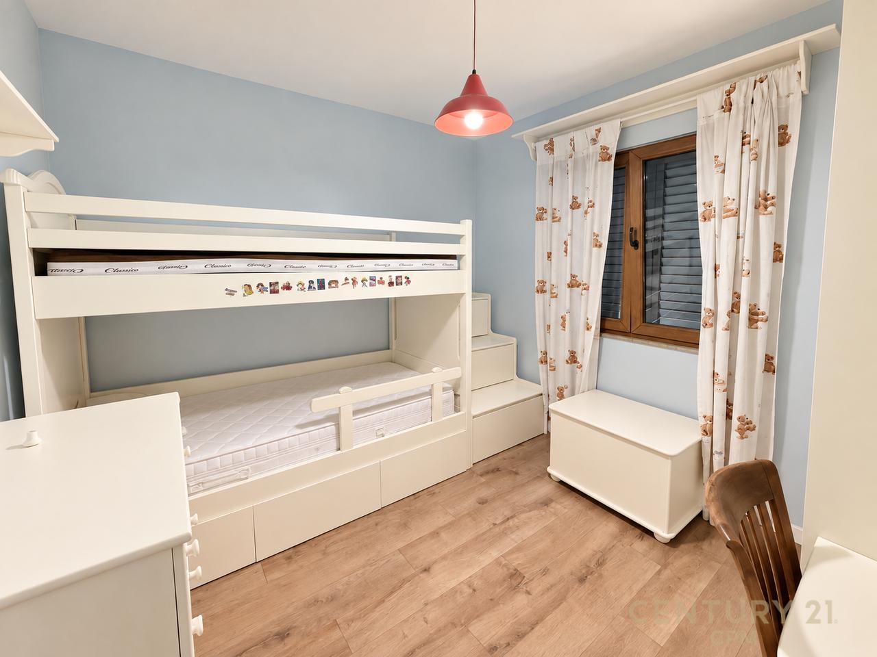 FOR RENT 2+1 APARTMENT, KOSOVAREVE STREET!