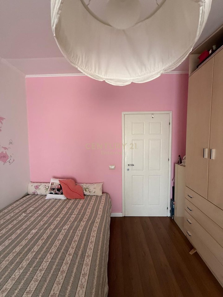Apartament 3+1 për shitje pranë Kopshtit Botanik.