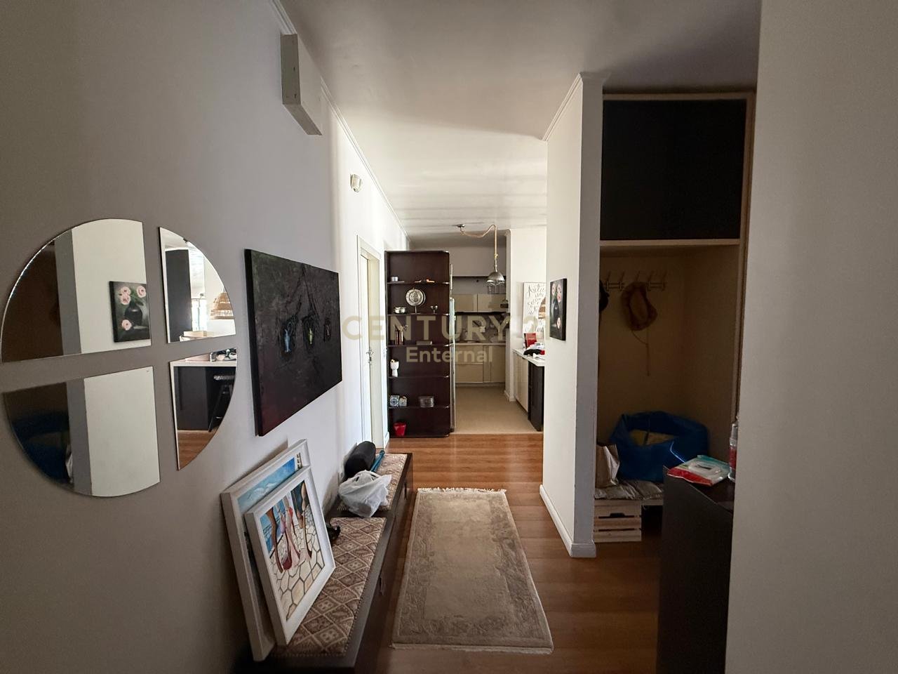 Apartament 3+1 për shitje pranë Kopshtit Botanik.
