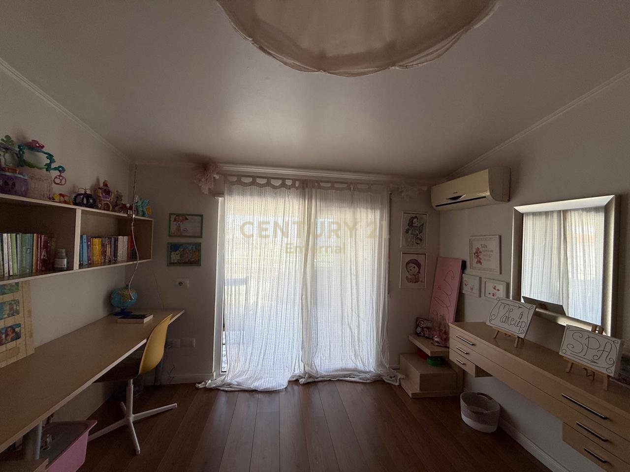 Apartament 3+1 për shitje pranë Kopshtit Botanik.