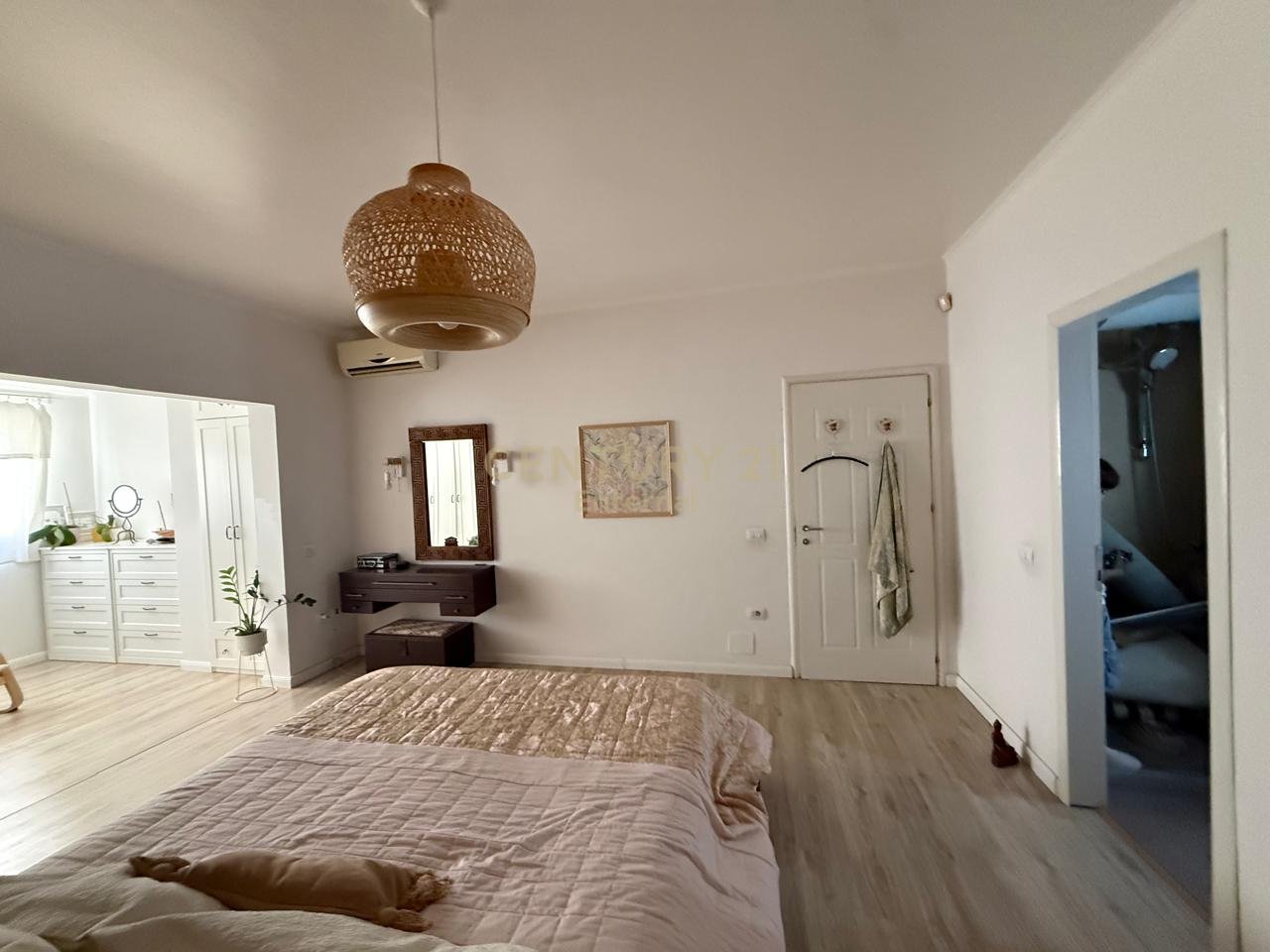 Apartament 3+1 për shitje pranë Kopshtit Botanik.