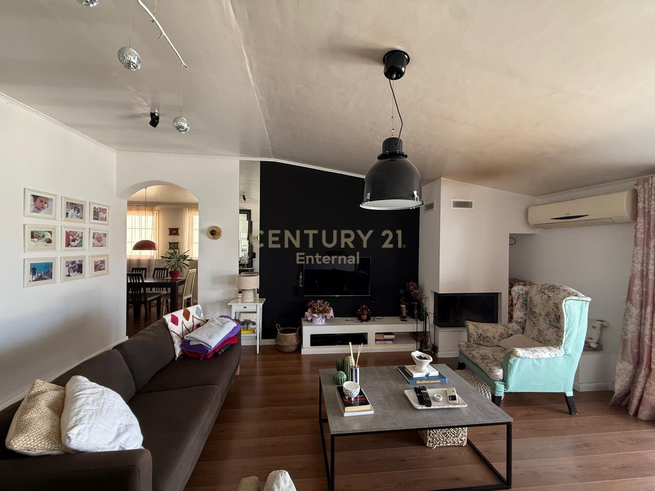 Apartament 3+1 për shitje pranë Kopshtit Botanik.