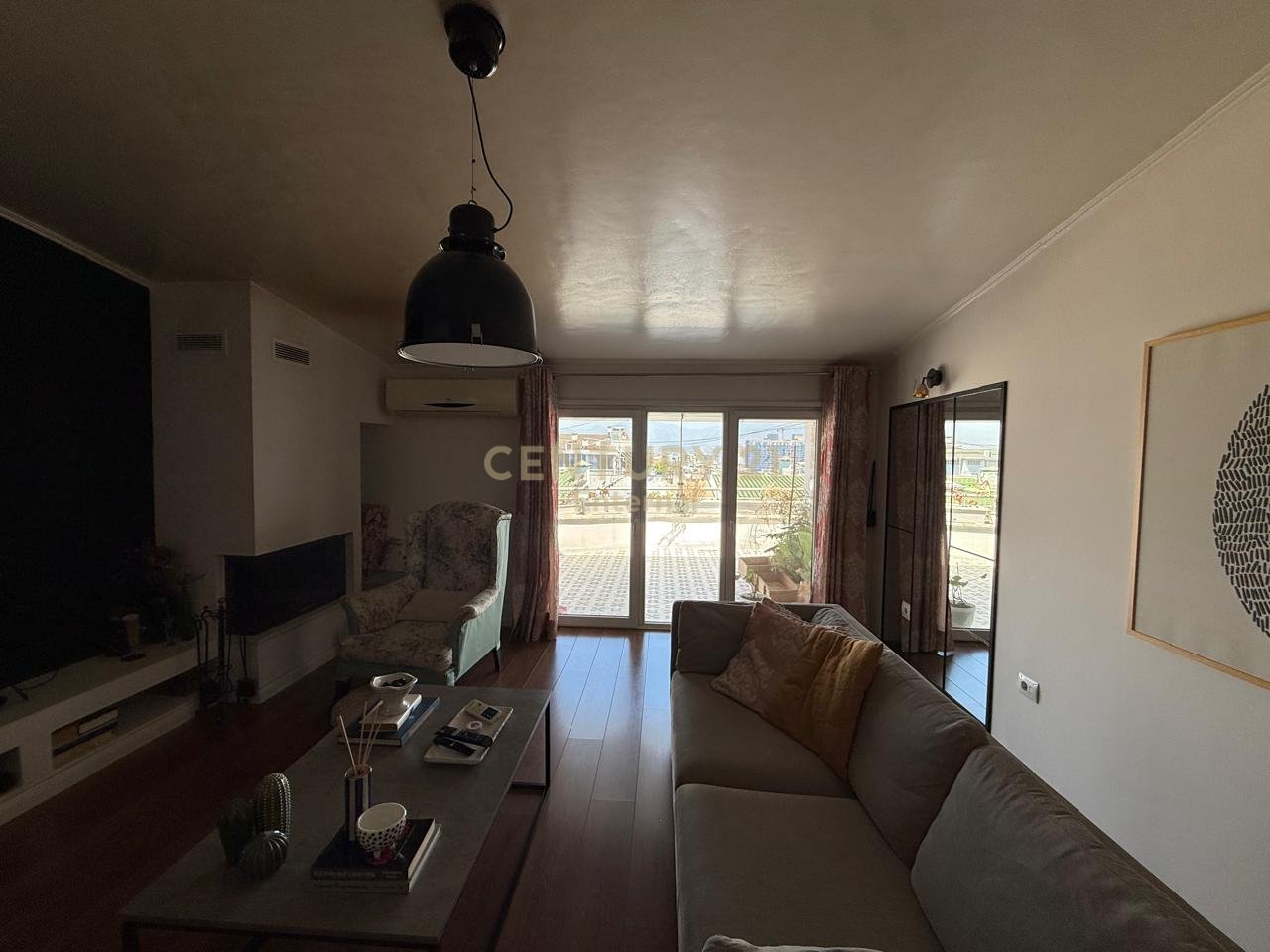 Apartament 3+1 për shitje pranë Kopshtit Botanik.