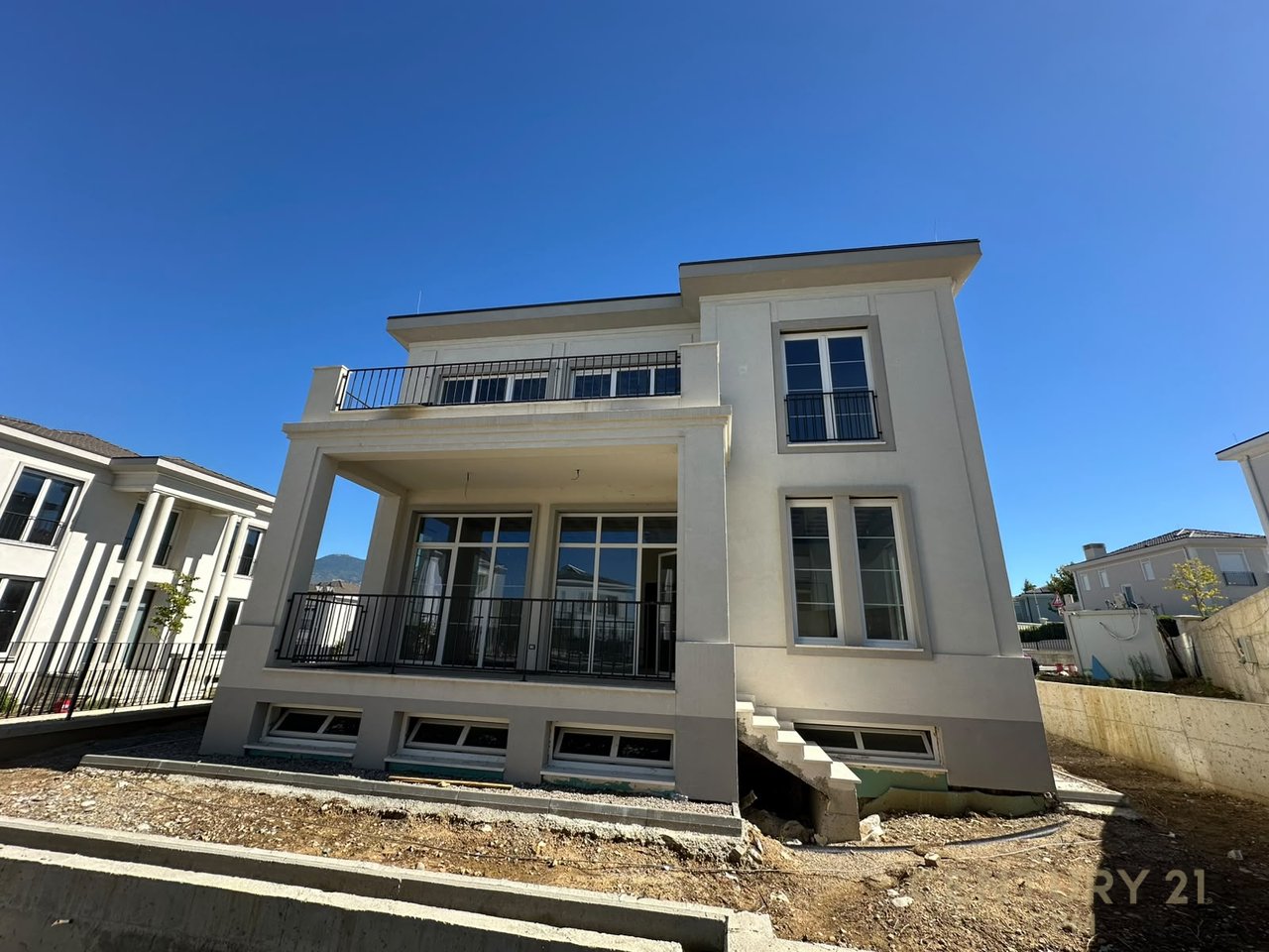 Villa Elite con piscina in vendita a Rolling Hills 2