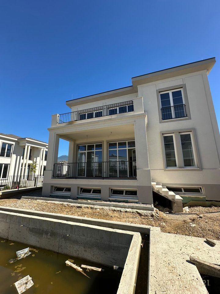 Villa Elite con piscina in vendita a Rolling Hills 2