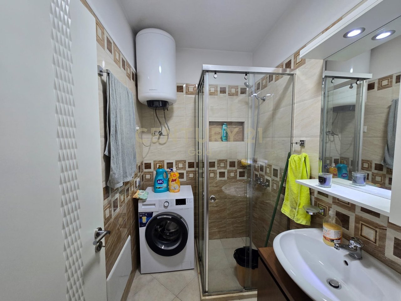 APPARTAMENTO 2+1 IN AFFITTO VICINO ALL'HOTEL MONDIAL  !
