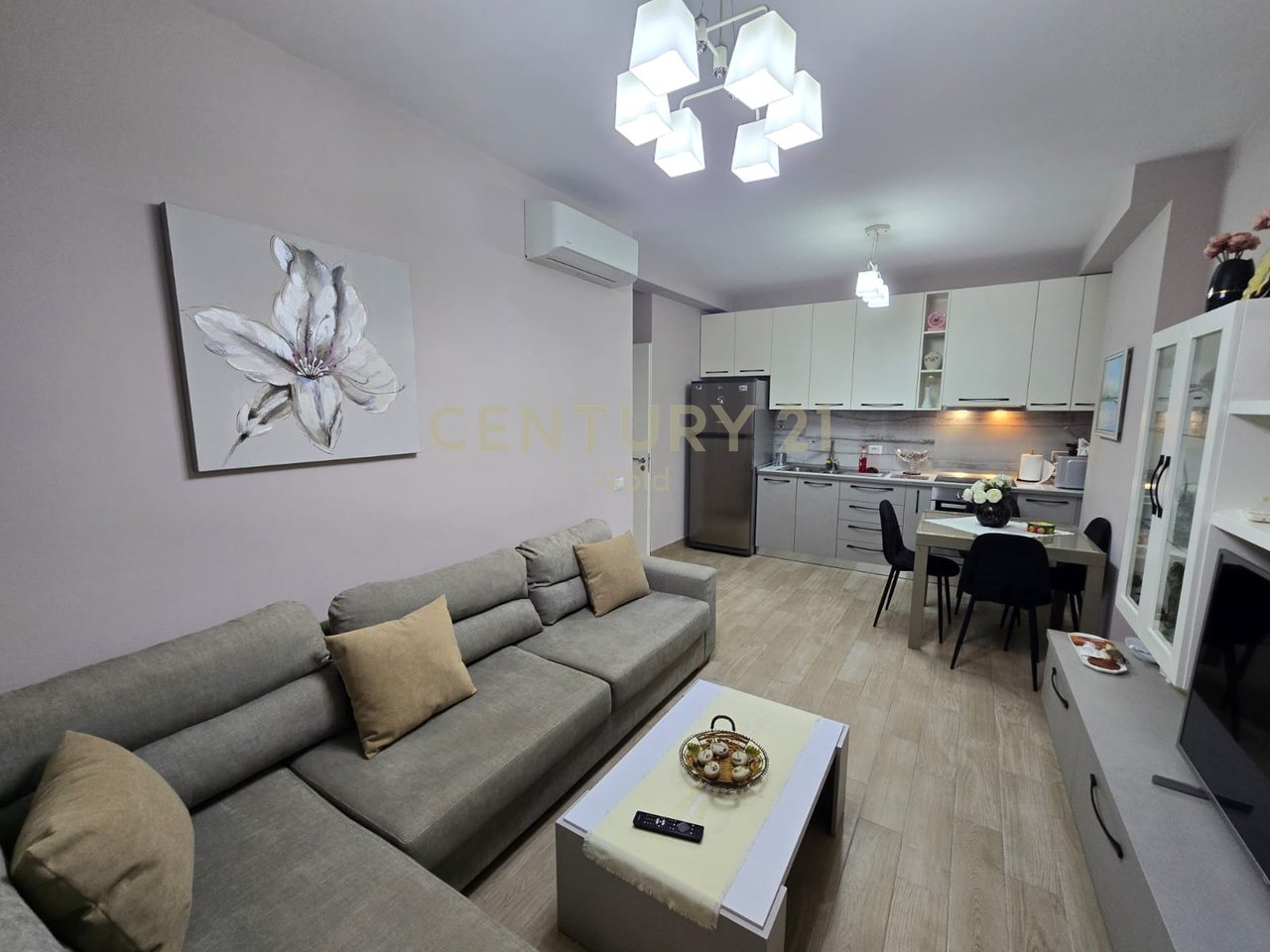 APPARTAMENTO 2+1 IN AFFITTO VICINO ALL'HOTEL MONDIAL  !