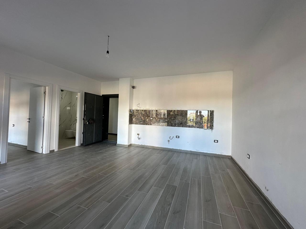 Apartment 1+1 for Rent in Bulevardin e Ri, Ndregjoni Complex