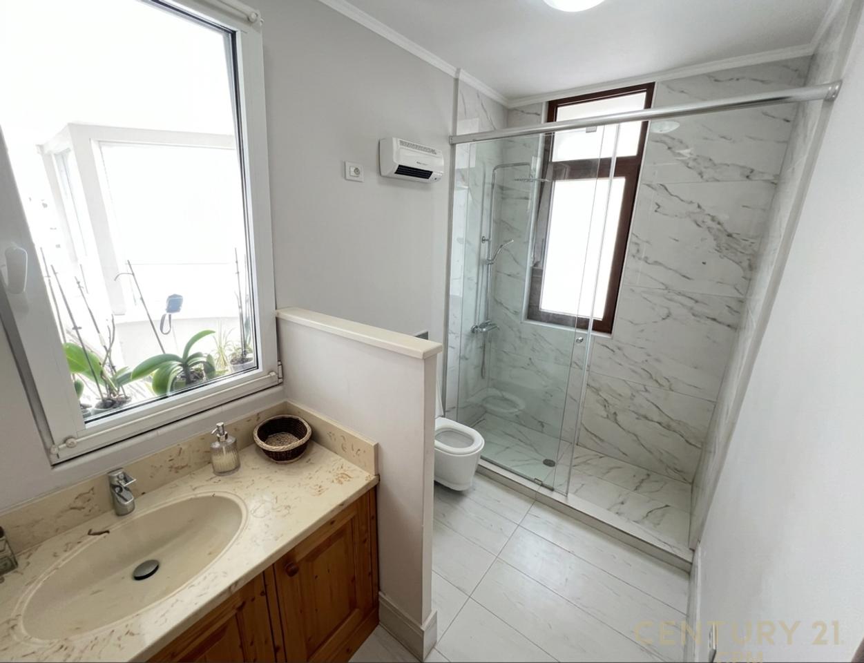 Vendesi in vendita Penthouse Unico, Ex Circo, Viale Zogu I Pare