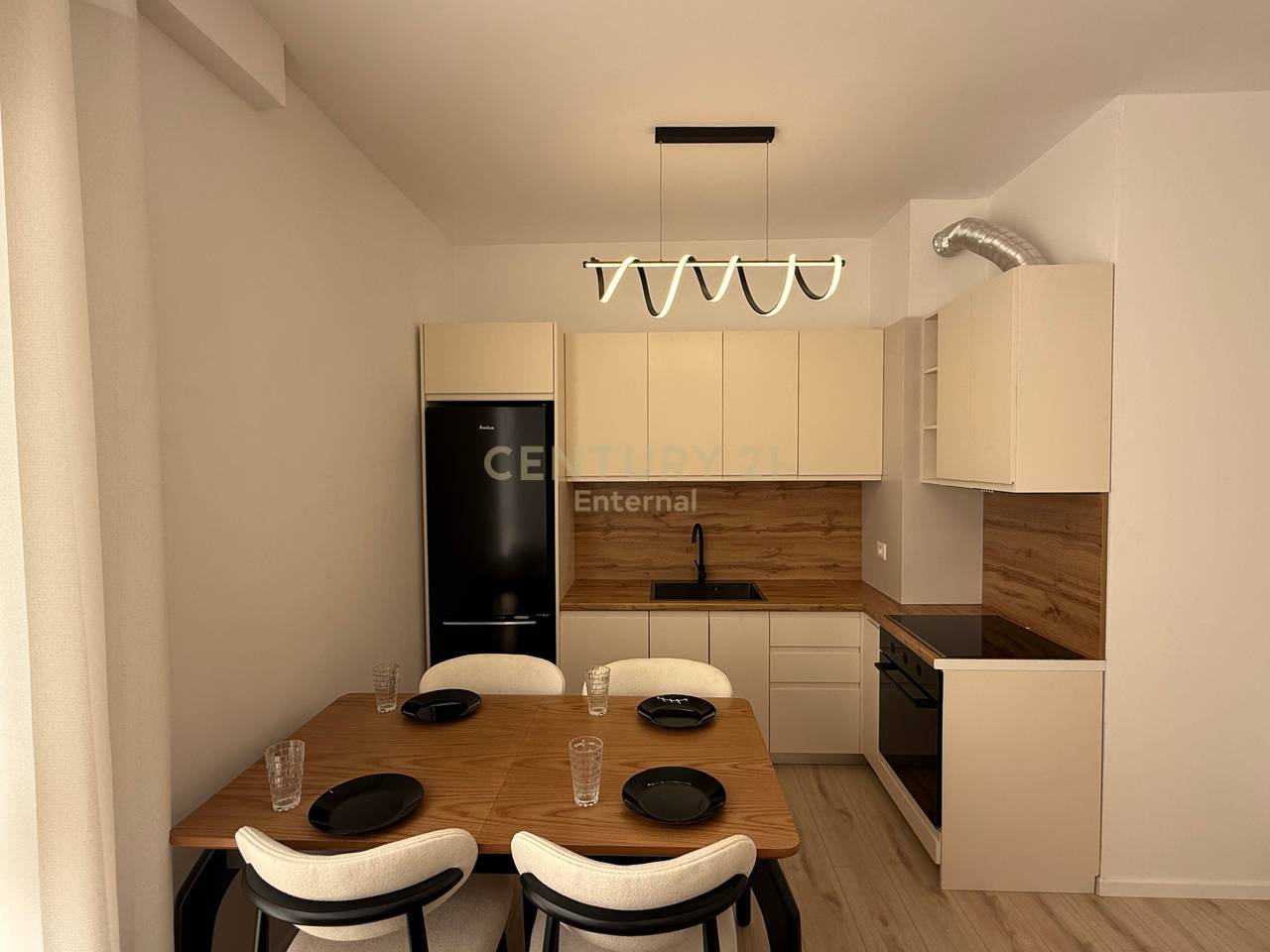 Apartament 1+1 Me Qira në Bulevardin e Ri, Tiranë - 770€ | 65 m²