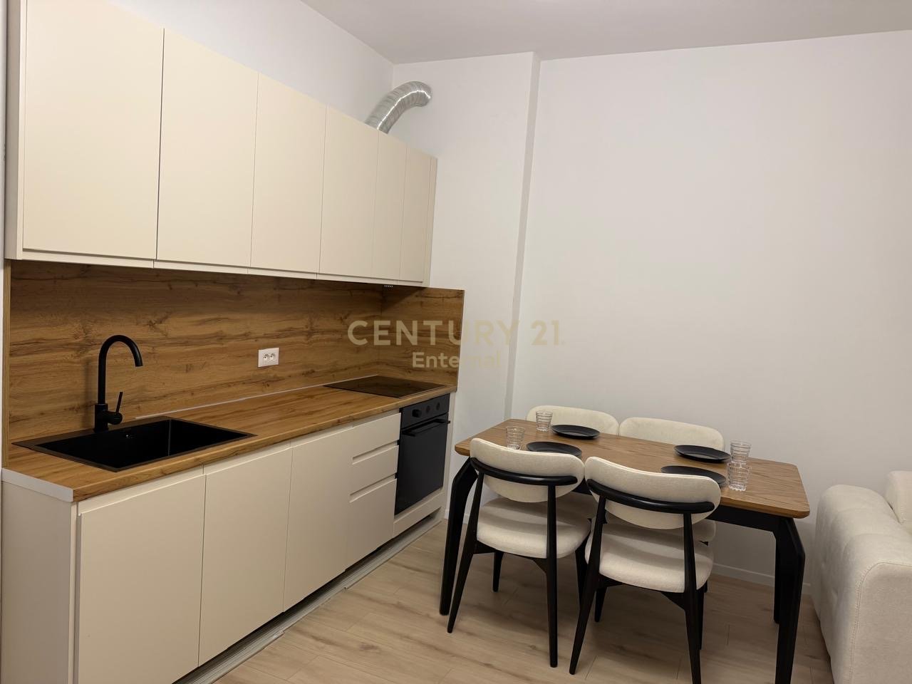 Apartment 1+1 For Rent at Bulevardi i Ri, Tirana - 770€ | 63 m²