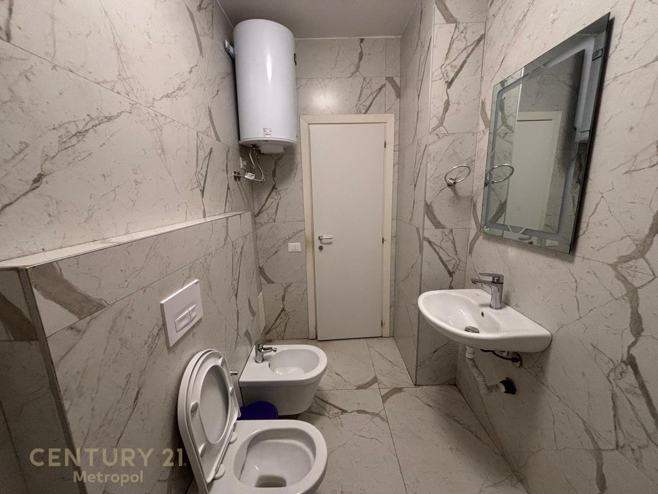 Apartment 2+1 for Rent near Rruga e Dibrës
